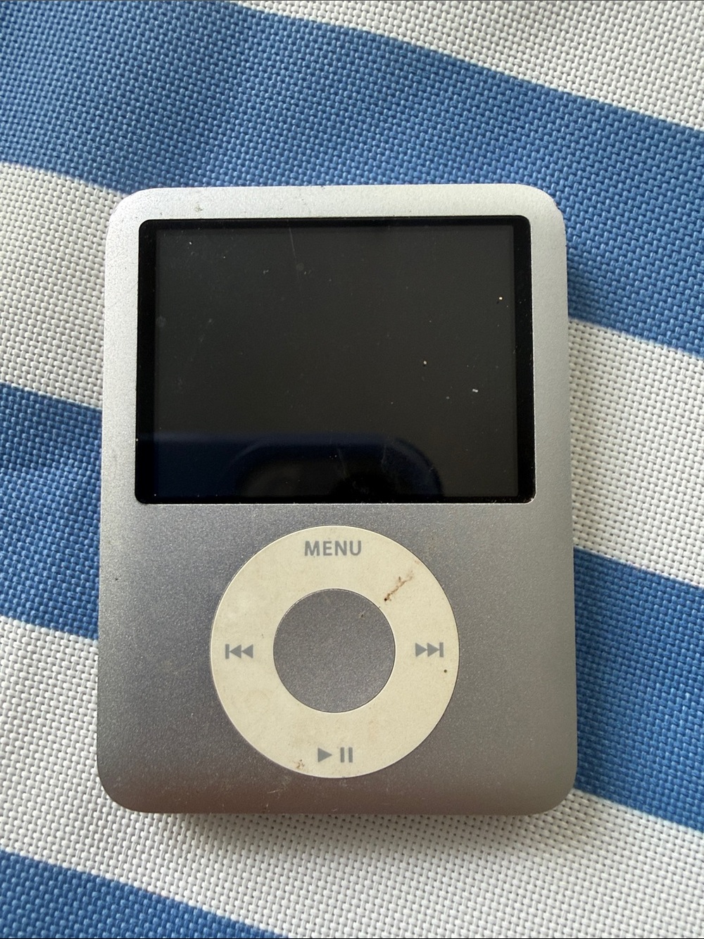 Apple Silver and White iPod Classic Media Player